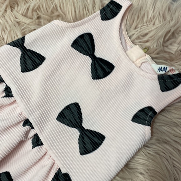 Beautiful Fancy Bow Dress - Picture 2 of 4